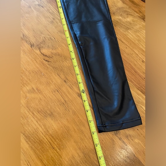 Pleather leggings NWOT one 5 ones - Picture 7 of 12